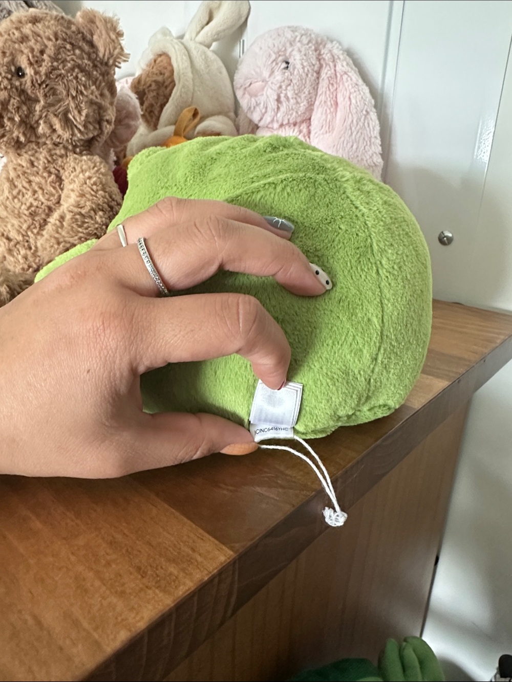 Jellycat Ricky Rain Frog - Picture 4 of 5